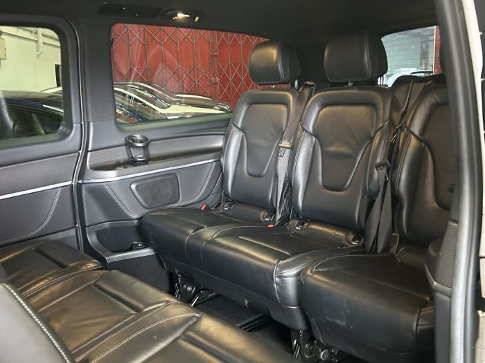 Mercedes-Benz V Class 2.2 V220d AMG Line MPV 5dr Diesel G-Tronic+ Euro 6 (s/s) 8 Seat XLWB (163 ps) MPV Diesel SILVER