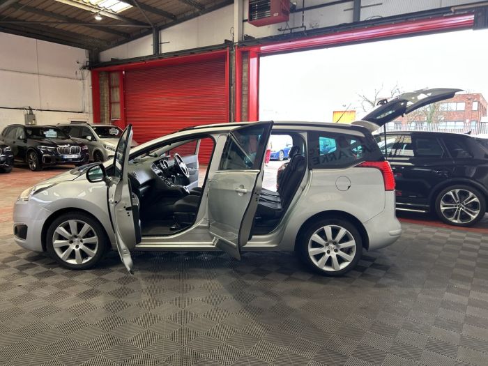 Peugeot 5008 1.6 BlueHDi Allure MPV 5dr Diesel EAT Euro 6 (s/s) (120 ps) MPV Diesel SILVER