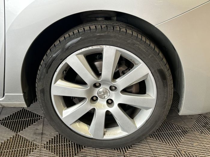 Peugeot 5008 1.6 BlueHDi Allure MPV 5dr Diesel EAT Euro 6 (s/s) (120 ps) MPV Diesel SILVER