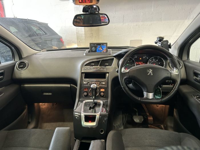 Peugeot 5008 1.6 BlueHDi Allure MPV 5dr Diesel EAT Euro 6 (s/s) (120 ps) MPV Diesel SILVER