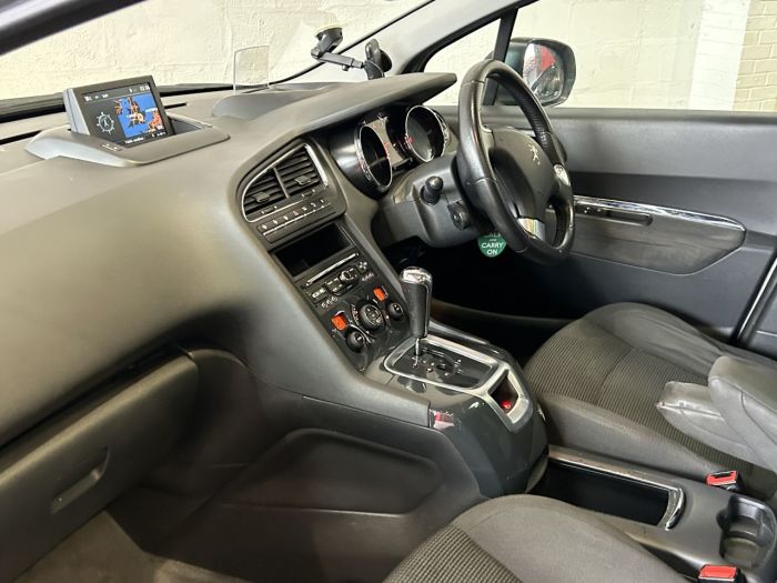 Peugeot 5008 1.6 BlueHDi Allure MPV 5dr Diesel EAT Euro 6 (s/s) (120 ps) MPV Diesel SILVER