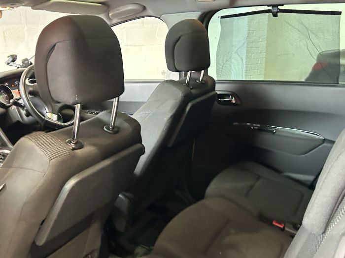 Peugeot 5008 1.6 BlueHDi Allure MPV 5dr Diesel EAT Euro 6 (s/s) (120 ps) MPV Diesel SILVER