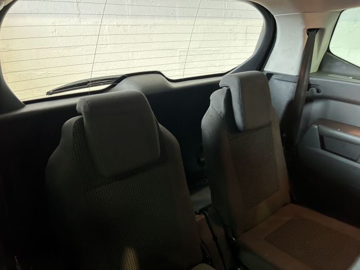 Peugeot 5008 1.6 BlueHDi Allure MPV 5dr Diesel EAT Euro 6 (s/s) (120 ps) MPV Diesel SILVER
