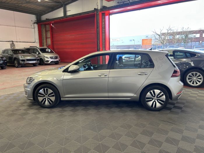 Volkswagen e-Golf e-Golf Hatchback 5dr Electric Auto (115 ps) Hatchback Electric SILVER