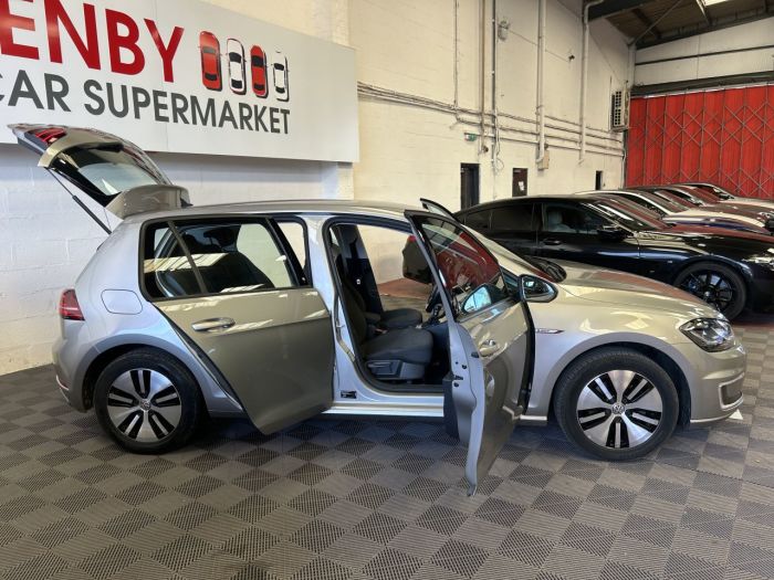 Volkswagen e-Golf e-Golf Hatchback 5dr Electric Auto (115 ps) Hatchback Electric SILVER