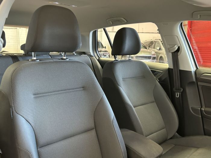 Volkswagen e-Golf e-Golf Hatchback 5dr Electric Auto (115 ps) Hatchback Electric SILVER