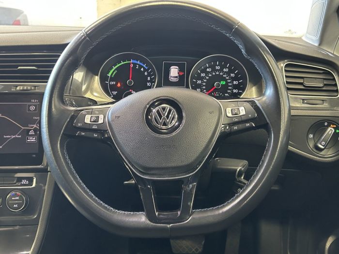 Volkswagen e-Golf e-Golf Hatchback 5dr Electric Auto (115 ps) Hatchback Electric SILVER