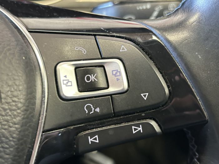 Volkswagen e-Golf e-Golf Hatchback 5dr Electric Auto (115 ps) Hatchback Electric SILVER