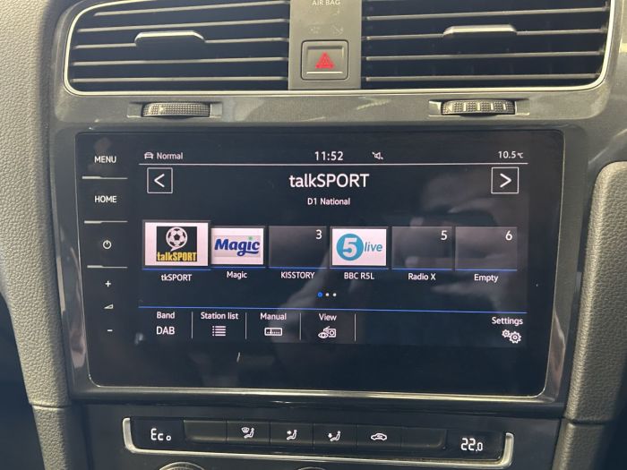 Volkswagen e-Golf e-Golf Hatchback 5dr Electric Auto (115 ps) Hatchback Electric SILVER