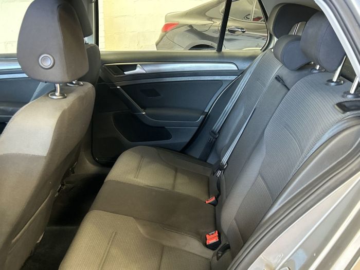 Volkswagen e-Golf e-Golf Hatchback 5dr Electric Auto (115 ps) Hatchback Electric SILVER