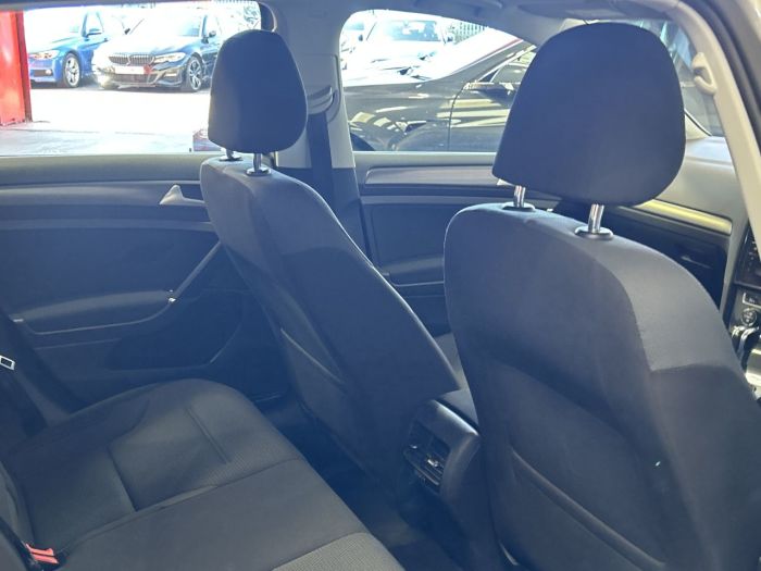Volkswagen e-Golf e-Golf Hatchback 5dr Electric Auto (115 ps) Hatchback Electric SILVER
