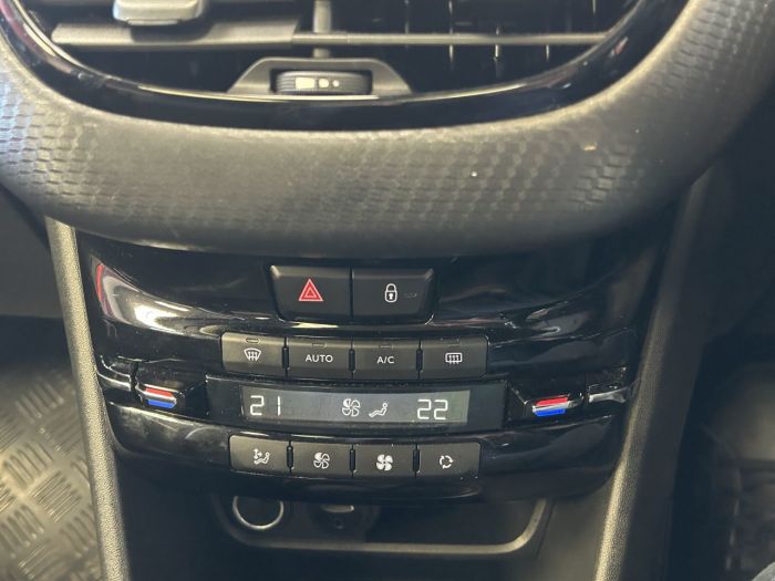 Peugeot 2008 1.2 PureTech GT Line SUV 5dr Petrol Manual Euro 6 (s/s) (110 ps) SUV Petrol GREY
