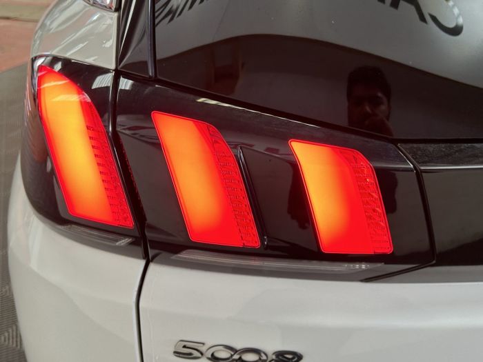 Peugeot 5008 1.6 PureTech GT Line Premium SUV 5dr Petrol EAT Euro 6 (s/s) (180 ps) SUV Petrol WHITE