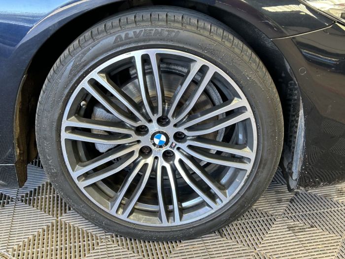BMW 5 Series 2.0 520d M Sport Touring 5dr Diesel Auto Euro 6 (s/s) (190 ps) Estate Diesel BLACK