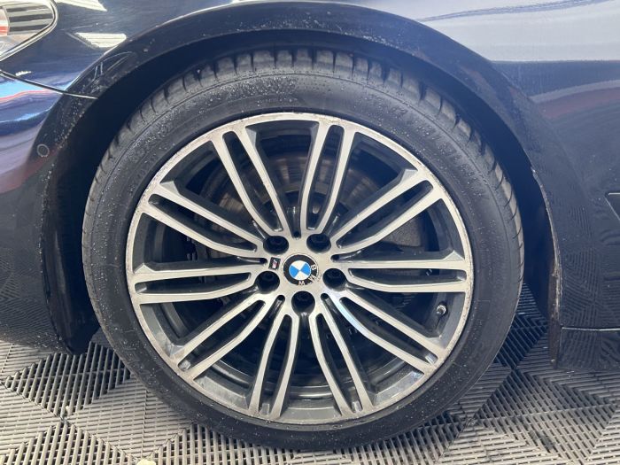 BMW 5 Series 2.0 520d M Sport Touring 5dr Diesel Auto Euro 6 (s/s) (190 ps) Estate Diesel BLACK
