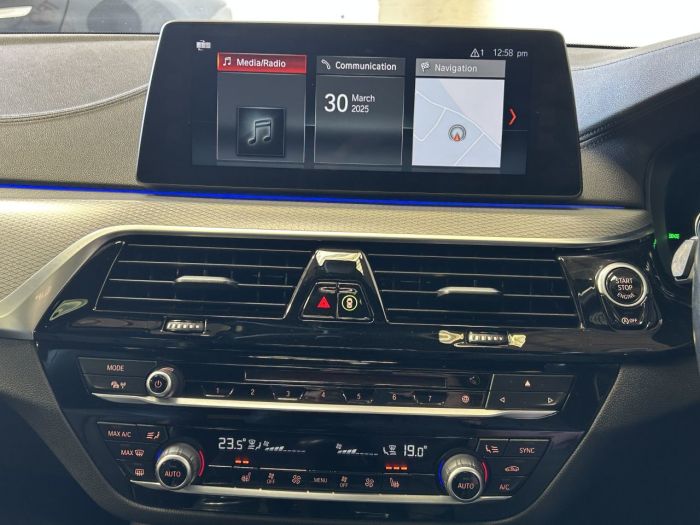 BMW 5 Series 2.0 520d M Sport Touring 5dr Diesel Auto Euro 6 (s/s) (190 ps) Estate Diesel BLACK