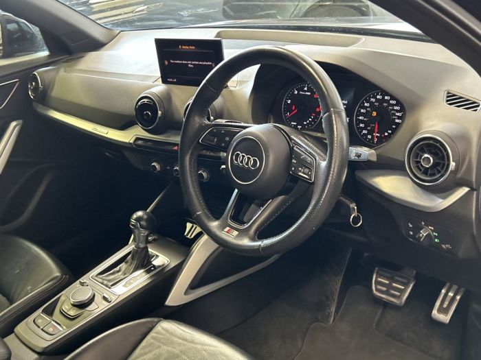 Audi Q2 1.6 TDI 30 S line SUV 5dr Diesel S Tronic Euro 6 (s/s) (116 ps) SUV Diesel BLACK