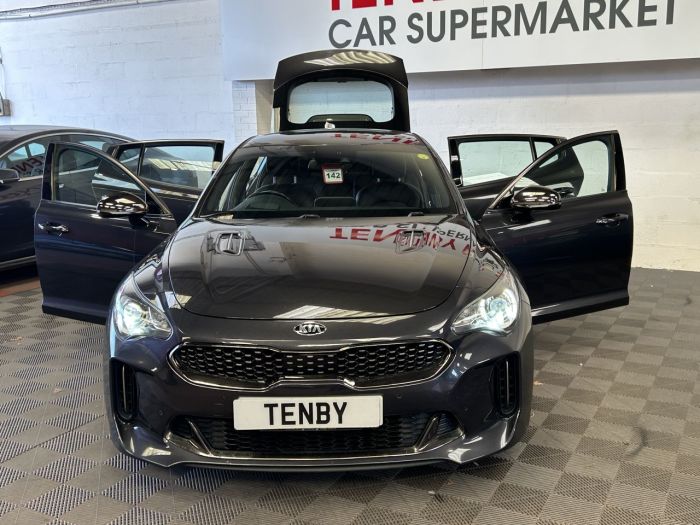 Kia Stinger 2.2 CRDi GT-Line Gran Turismo 5dr Diesel Auto Euro 6 (s/s) (197 bhp) Hatchback Diesel GREY