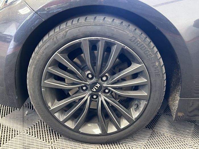 Kia Stinger 2.2 CRDi GT-Line Gran Turismo 5dr Diesel Auto Euro 6 (s/s) (197 bhp) Hatchback Diesel GREY