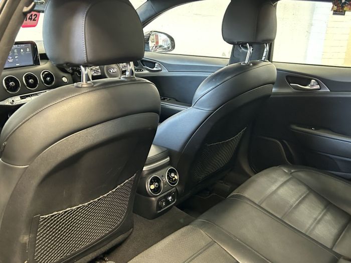 Kia Stinger 2.2 CRDi GT-Line Gran Turismo 5dr Diesel Auto Euro 6 (s/s) (197 bhp) Hatchback Diesel GREY