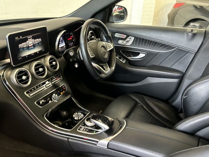 Mercedes-Benz C Class 2.1 C250d AMG Line (Premium Plus) Estate 5dr Diesel G-Tronic+ Euro 6 (s/s) (204 ps) Estate Diesel BLUE