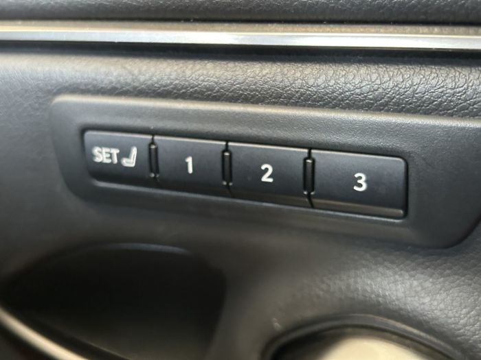 Lexus ES 2.5 300h F Sport Saloon 4dr Petrol Hybrid E-CVT Euro 6 (s/s) (218 ps) Saloon Hybrid GREY