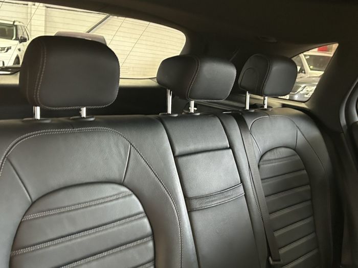 Mercedes-Benz GLC 2.1 GLC250d AMG Line (Premium Plus) SUV 5dr Diesel G-Tronic 4MATIC Euro 6 (s/s) (204 ps) SUV Diesel WHITE