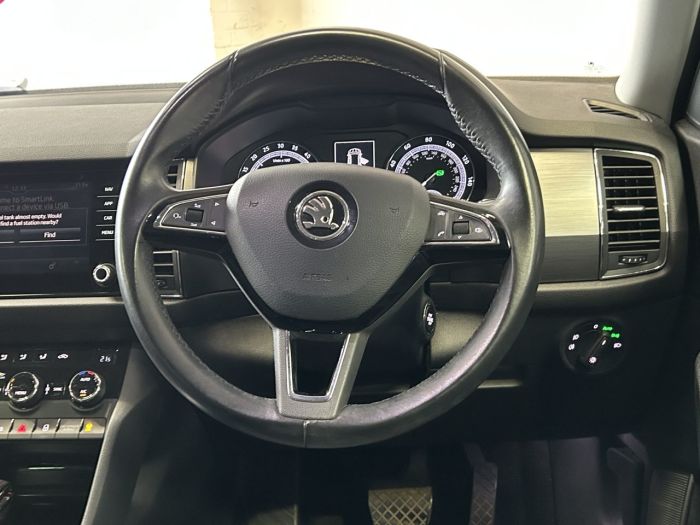 Skoda Kodiaq 2.0 TDI SE Technology SUV 5dr Diesel DSG 4WD Euro 6 (s/s) (7 Seat) (150 ps) SUV Diesel GREY