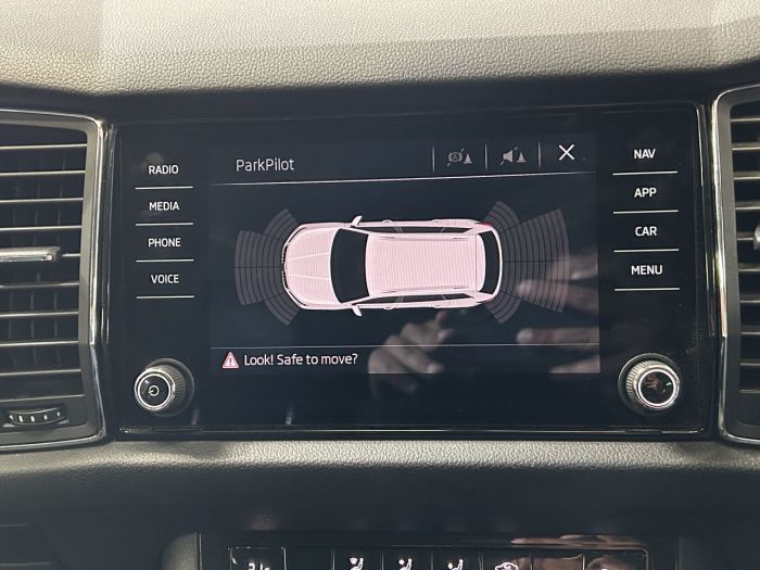 Skoda Kodiaq 2.0 TDI SE Technology SUV 5dr Diesel DSG 4WD Euro 6 (s/s) (7 Seat) (150 ps) SUV Diesel GREY