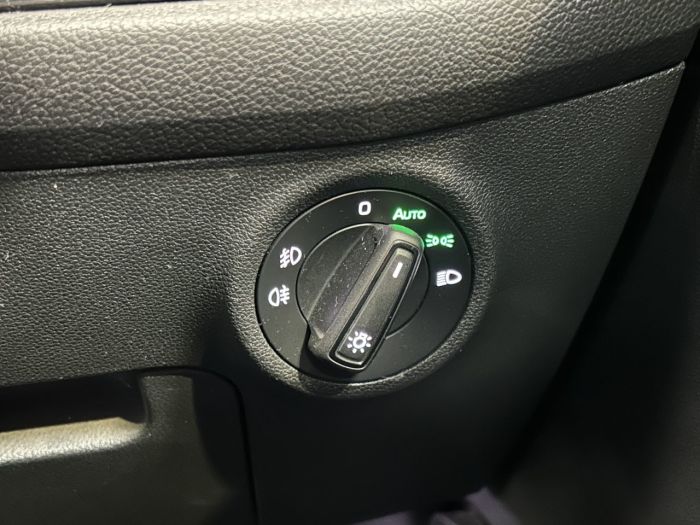 Skoda Kodiaq 2.0 TDI SE Technology SUV 5dr Diesel DSG 4WD Euro 6 (s/s) (7 Seat) (150 ps) SUV Diesel GREY