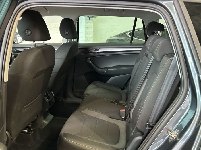 Skoda Kodiaq 2.0 TDI SE Technology SUV 5dr Diesel DSG 4WD Euro 6 (s/s) (7 Seat) (150 ps) SUV Diesel GREY