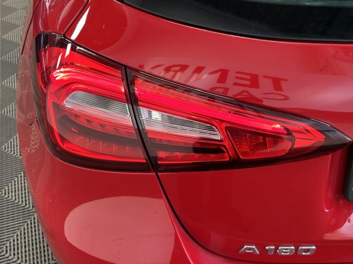 Mercedes-Benz A Class 1.3 A180 SE (Executive) Hatchback 5dr Petrol 7G-DCT Euro 6 (s/s) (136 ps) Hatchback Petrol RED