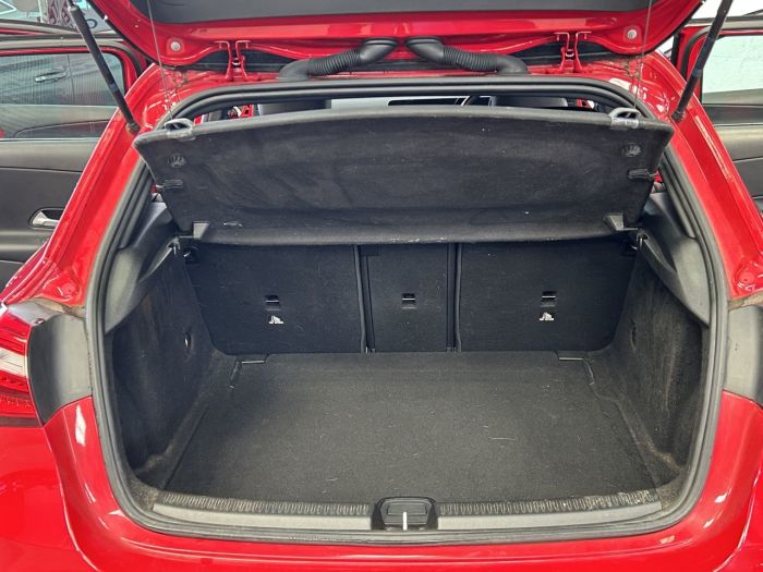 Mercedes-Benz A Class 1.3 A180 SE (Executive) Hatchback 5dr Petrol 7G-DCT Euro 6 (s/s) (136 ps) Hatchback Petrol RED