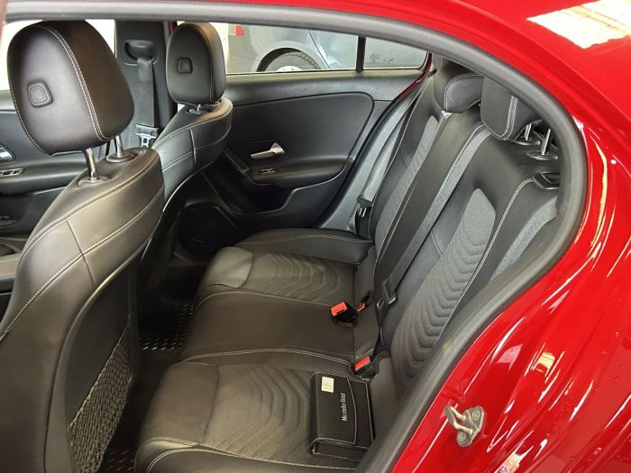 Mercedes-Benz A Class 1.3 A180 SE (Executive) Hatchback 5dr Petrol 7G-DCT Euro 6 (s/s) (136 ps) Hatchback Petrol RED