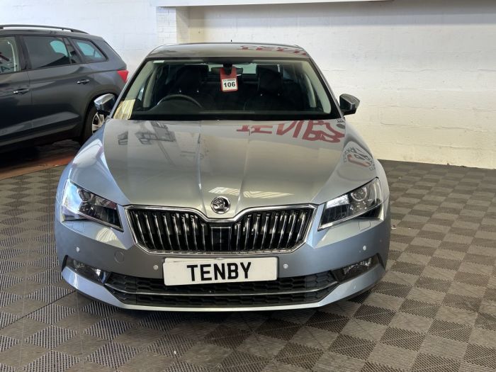 Skoda Superb 2.0 TDI SE L Executive Hatchback 5dr Diesel DSG Euro 6 (s/s) (190 ps) Hatchback Diesel GREY