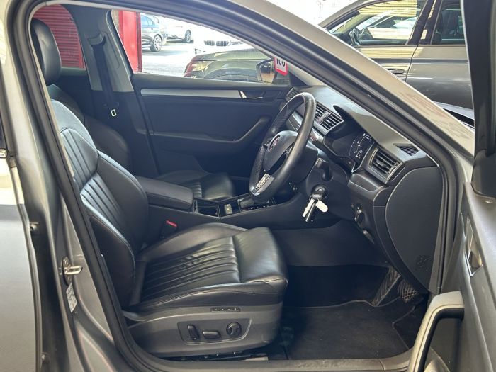 Skoda Superb 2.0 TDI SE L Executive Hatchback 5dr Diesel DSG Euro 6 (s/s) (190 ps) Hatchback Diesel GREY