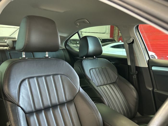 Skoda Superb 2.0 TDI SE L Executive Hatchback 5dr Diesel DSG Euro 6 (s/s) (190 ps) Hatchback Diesel GREY