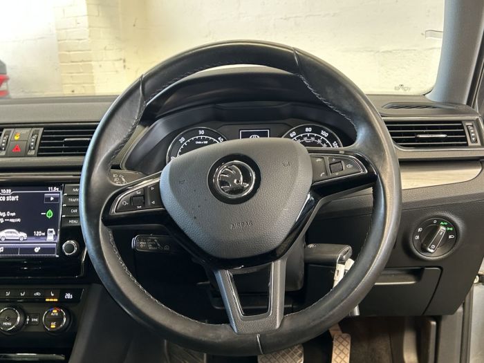 Skoda Superb 2.0 TDI SE L Executive Hatchback 5dr Diesel DSG Euro 6 (s/s) (190 ps) Hatchback Diesel GREY
