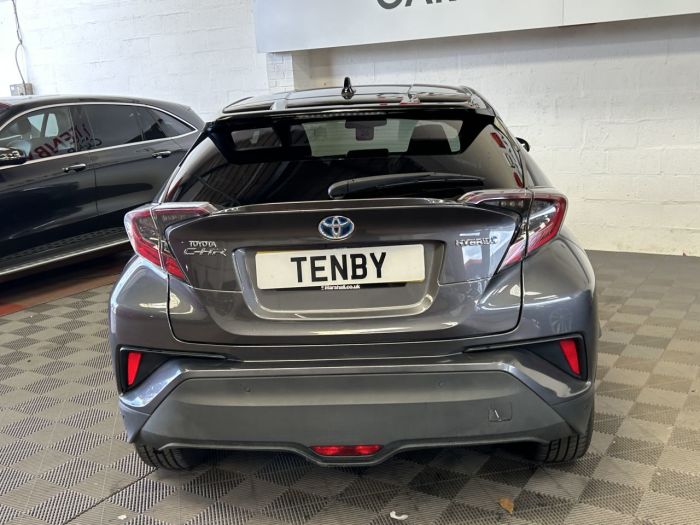 Toyota C-HR 1.8 VVT-h Dynamic SUV 5dr Petrol Hybrid CVT Euro 6 (s/s) (122 ps) SUV Hybrid GREY