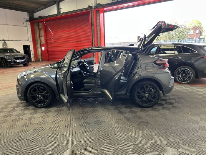 Toyota C-HR 1.8 VVT-h Dynamic SUV 5dr Petrol Hybrid CVT Euro 6 (s/s) (122 ps) SUV Hybrid GREY