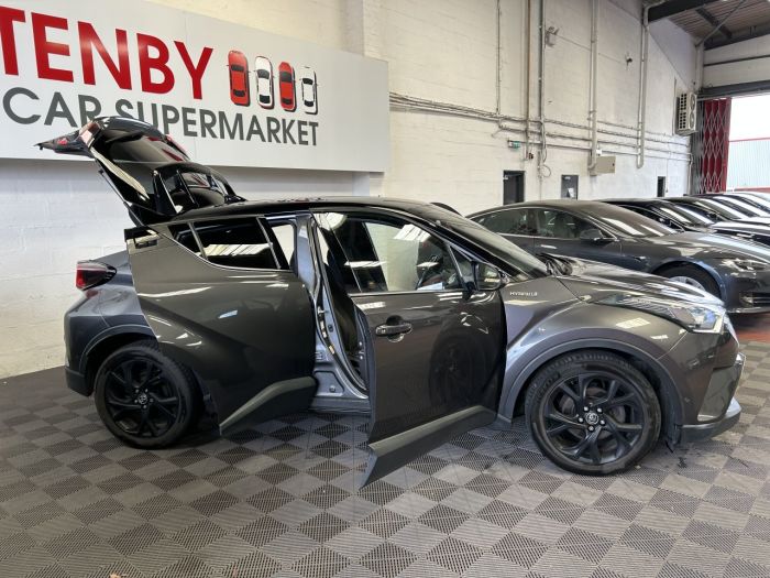 Toyota C-HR 1.8 VVT-h Dynamic SUV 5dr Petrol Hybrid CVT Euro 6 (s/s) (122 ps) SUV Hybrid GREY