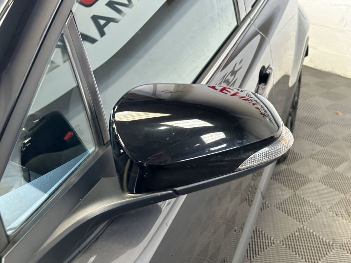 Toyota C-HR 1.8 VVT-h Dynamic SUV 5dr Petrol Hybrid CVT Euro 6 (s/s) (122 ps) SUV Hybrid GREY