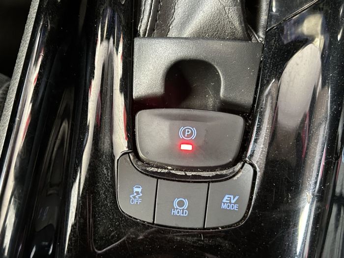Toyota C-HR 1.8 VVT-h Dynamic SUV 5dr Petrol Hybrid CVT Euro 6 (s/s) (122 ps) SUV Hybrid GREY
