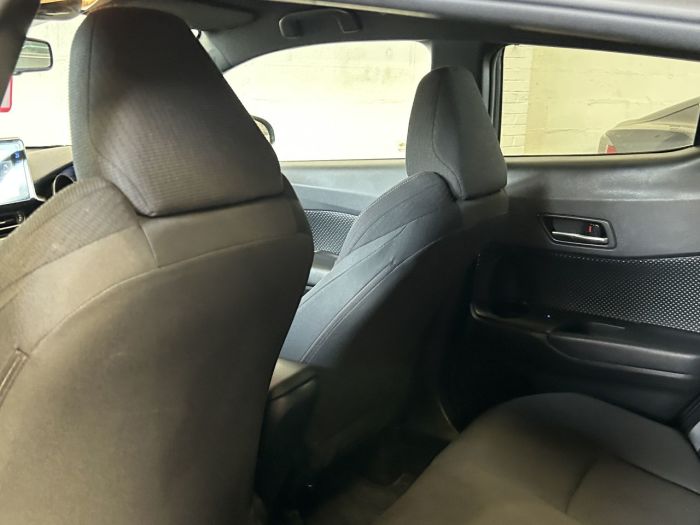 Toyota C-HR 1.8 VVT-h Dynamic SUV 5dr Petrol Hybrid CVT Euro 6 (s/s) (122 ps) SUV Hybrid GREY