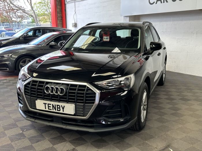 Audi Q3 1.5 TFSI CoD 35 Technik SUV 5dr Petrol S Tronic Euro 6 (s/s) (150 ps) SUV Petrol BLACK