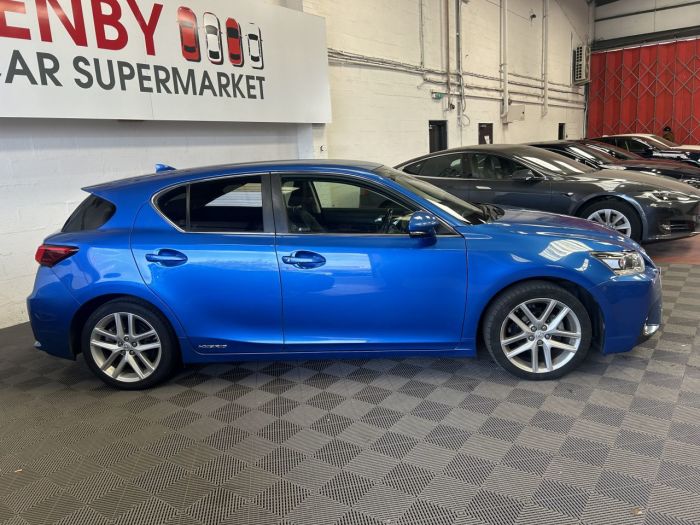 Lexus CT 1.8 200h Luxury Hatchback 5dr Petrol Hybrid E-CVT Euro 6 (s/s) (136 ps) Hatchback Hybrid BLUE