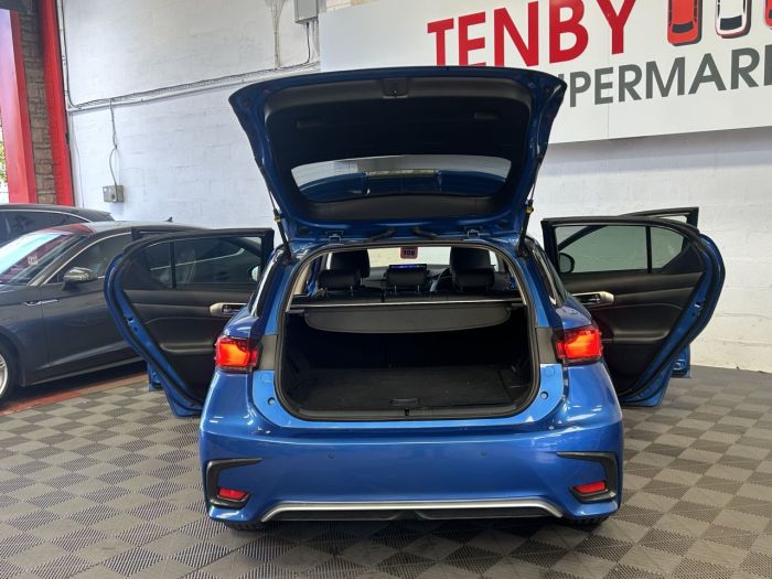 Lexus CT 1.8 200h Luxury Hatchback 5dr Petrol Hybrid E-CVT Euro 6 (s/s) (136 ps) Hatchback Hybrid BLUE