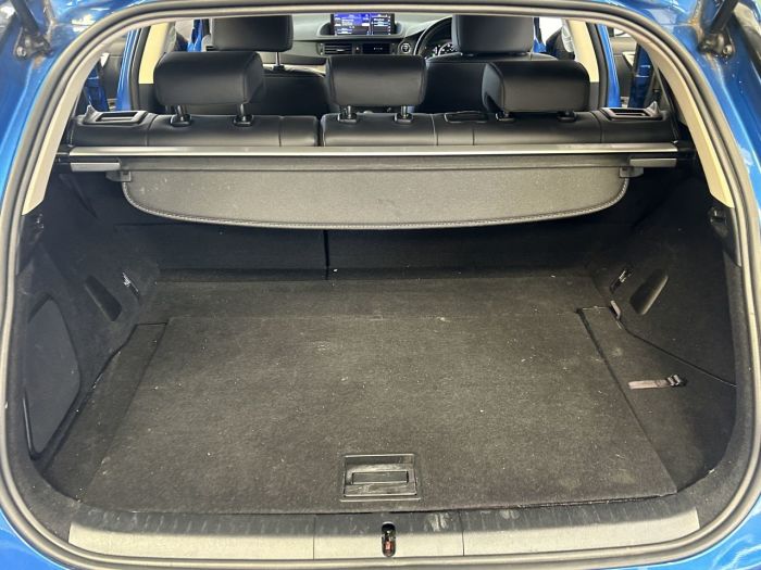 Lexus CT 1.8 200h Luxury Hatchback 5dr Petrol Hybrid E-CVT Euro 6 (s/s) (136 ps) Hatchback Hybrid BLUE