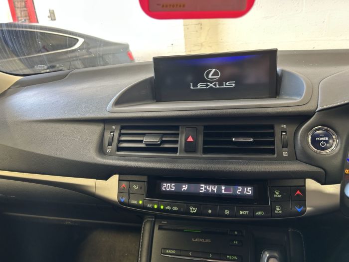 Lexus CT 1.8 200h Luxury Hatchback 5dr Petrol Hybrid E-CVT Euro 6 (s/s) (136 ps) Hatchback Hybrid BLUE