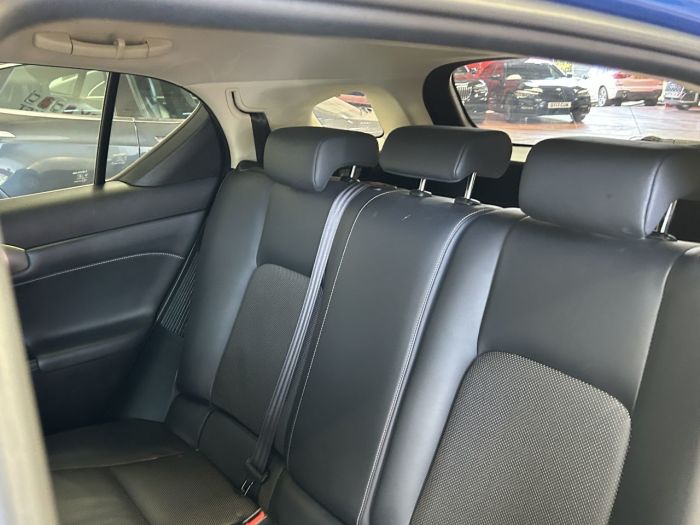 Lexus CT 1.8 200h Luxury Hatchback 5dr Petrol Hybrid E-CVT Euro 6 (s/s) (136 ps) Hatchback Hybrid BLUE